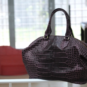 italian-style-handtaschen-modell-cuscino-kroko-beige